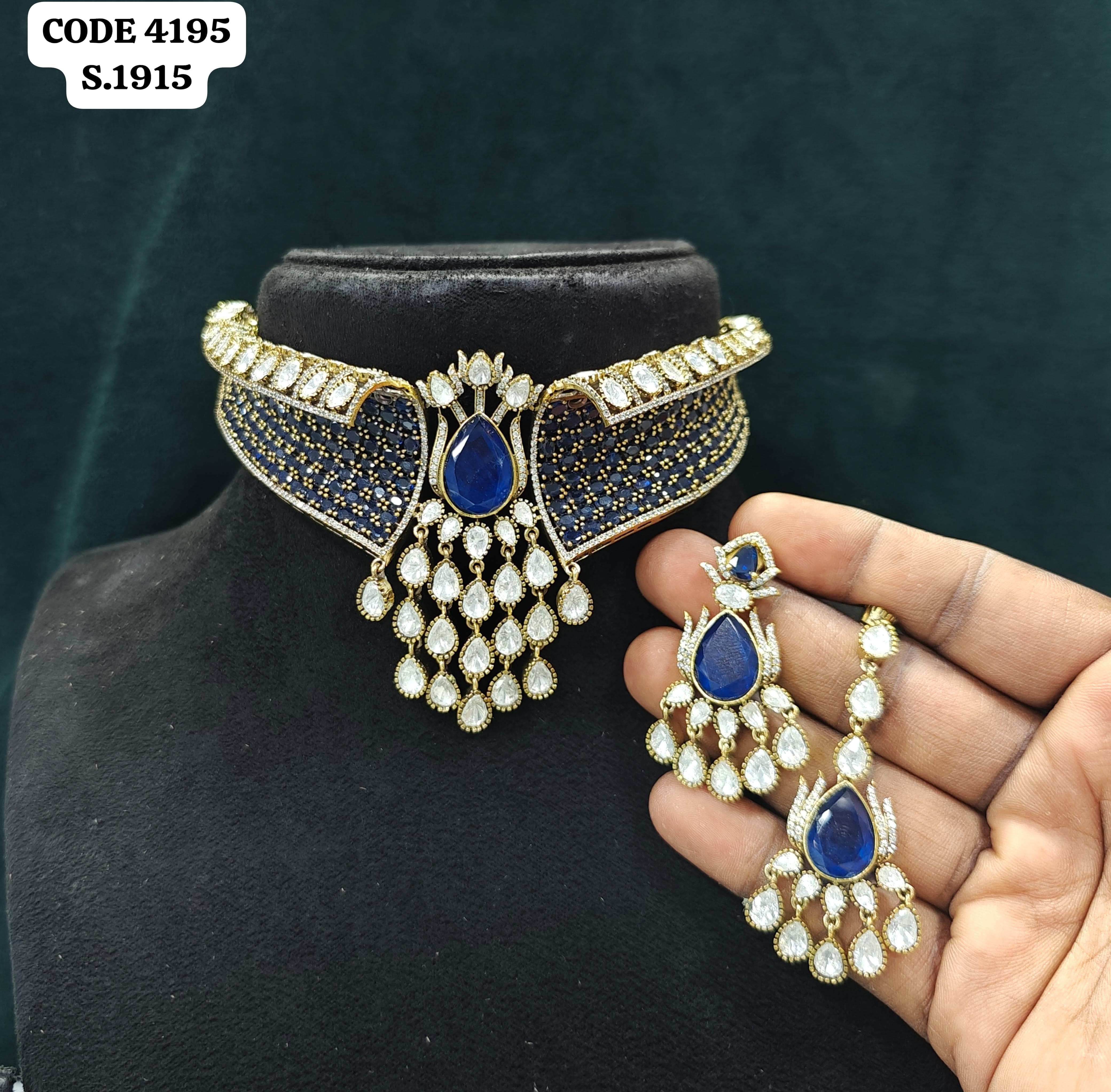 Necklace Set 081